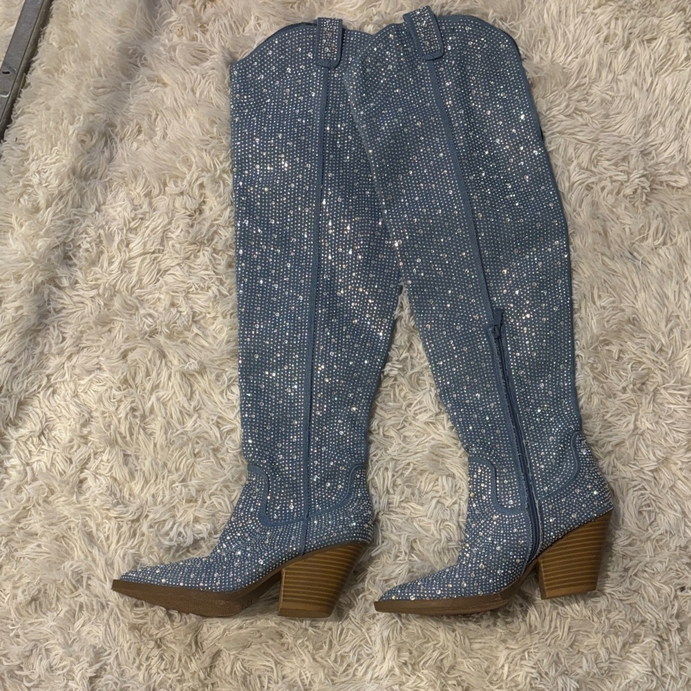 Knee-high blue sprakling blue boots, size 7